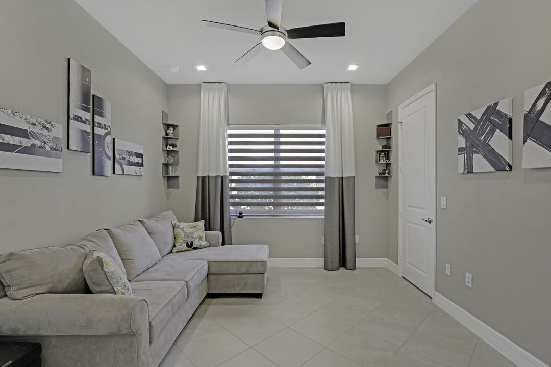 4174 Aspen Chase Dr, Naples, FL 34119