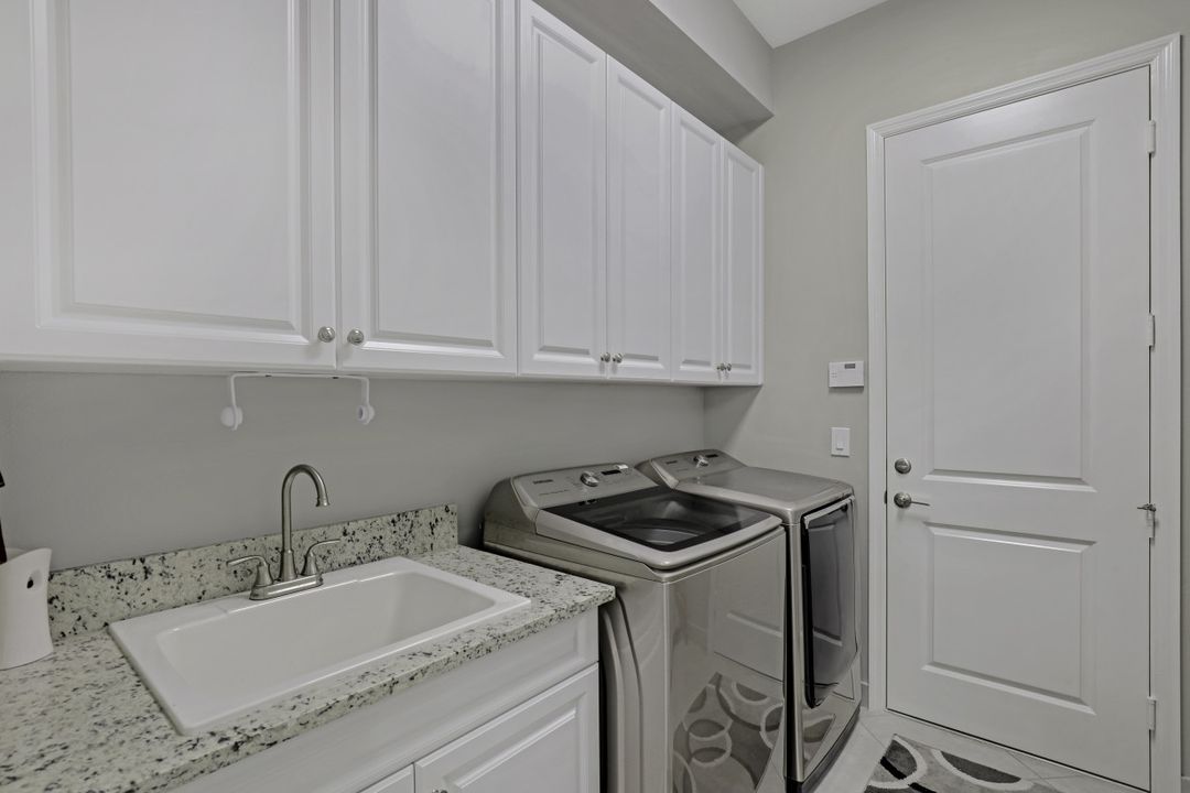 4174 Aspen Chase Dr, Naples, FL 34119