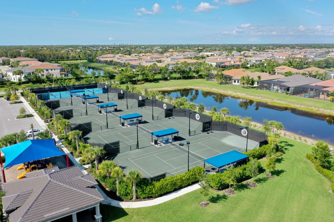 4174 Aspen Chase Dr, Naples, FL 34119