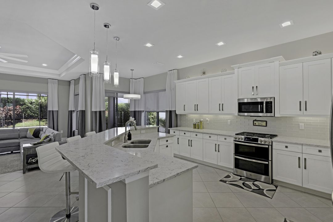 4174 Aspen Chase Dr, Naples, FL 34119