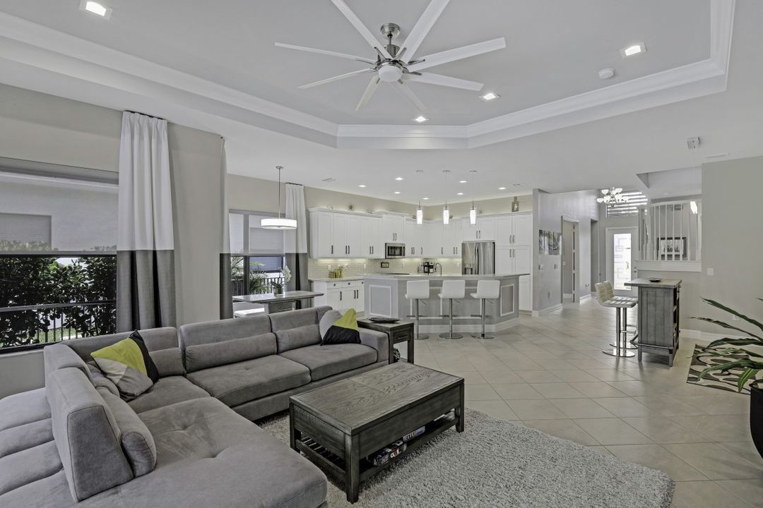 4174 Aspen Chase Dr, Naples, FL 34119