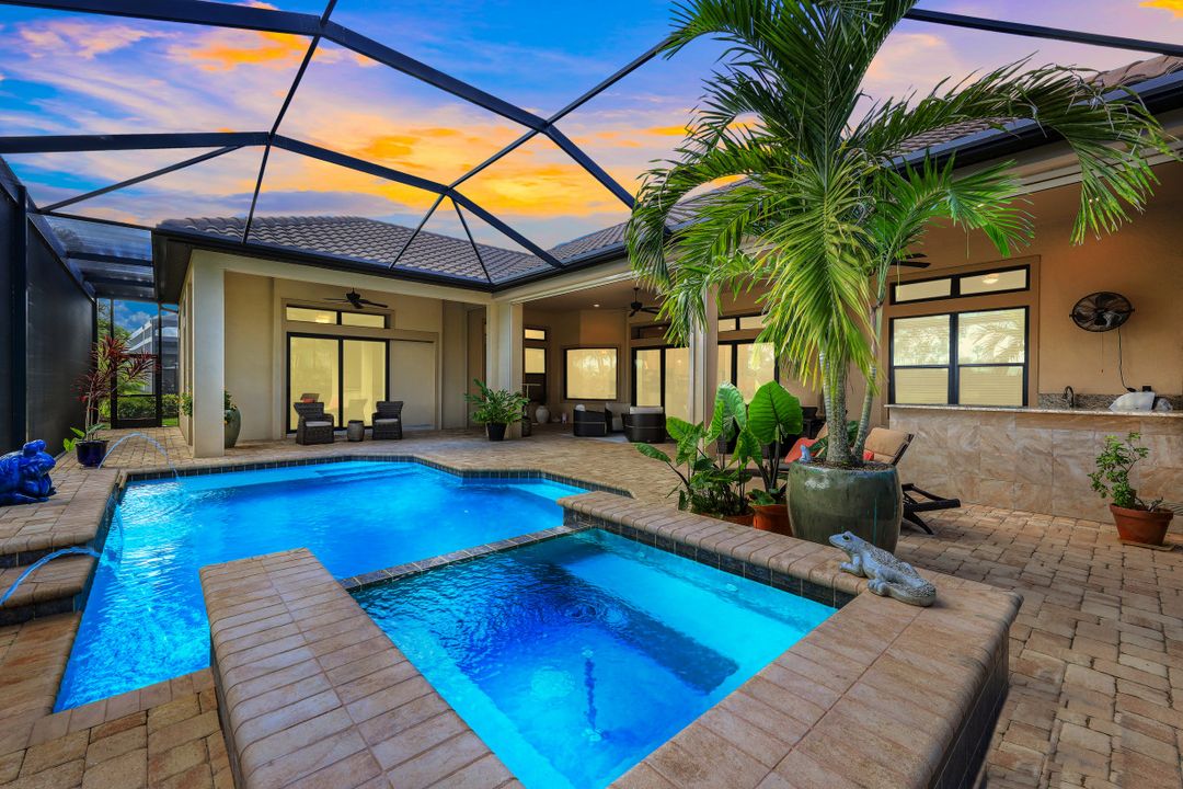 8678 Amour Ct, Naples, FL 34119