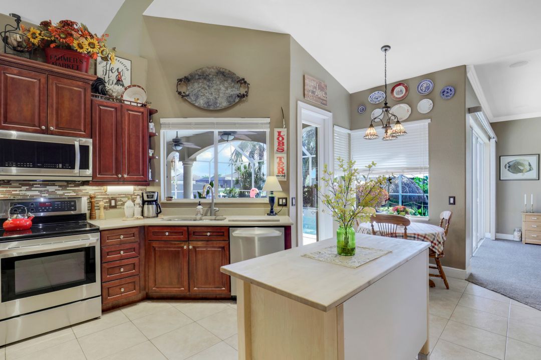 229 NW 39th Ave, Cape Coral, FL 33993