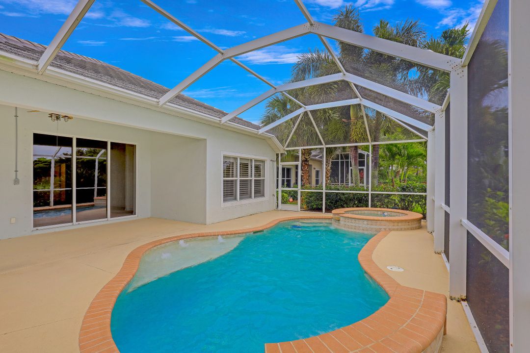 2432 Woodbourne Pl, Cape Coral, FL 33991