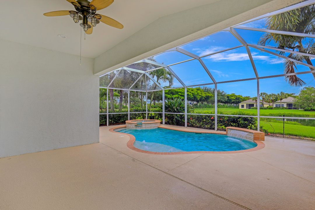 2432 Woodbourne Pl, Cape Coral, FL 33991