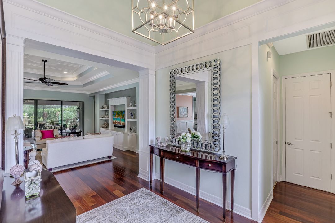 3987 Bering Ct, Naples, FL 34119