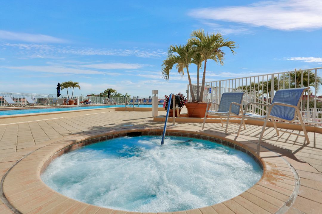 450 Bayfront Pl #4206, Naples, FL 34102