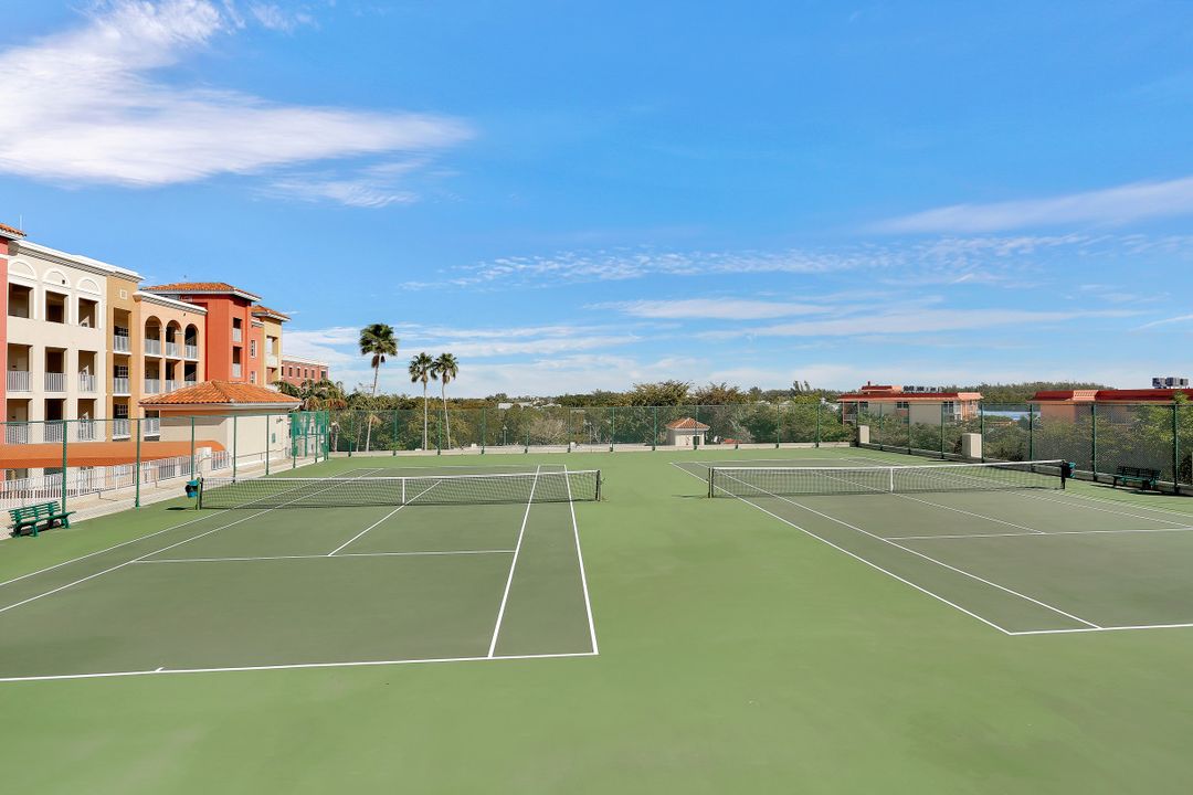 450 Bayfront Pl #4206, Naples, FL 34102