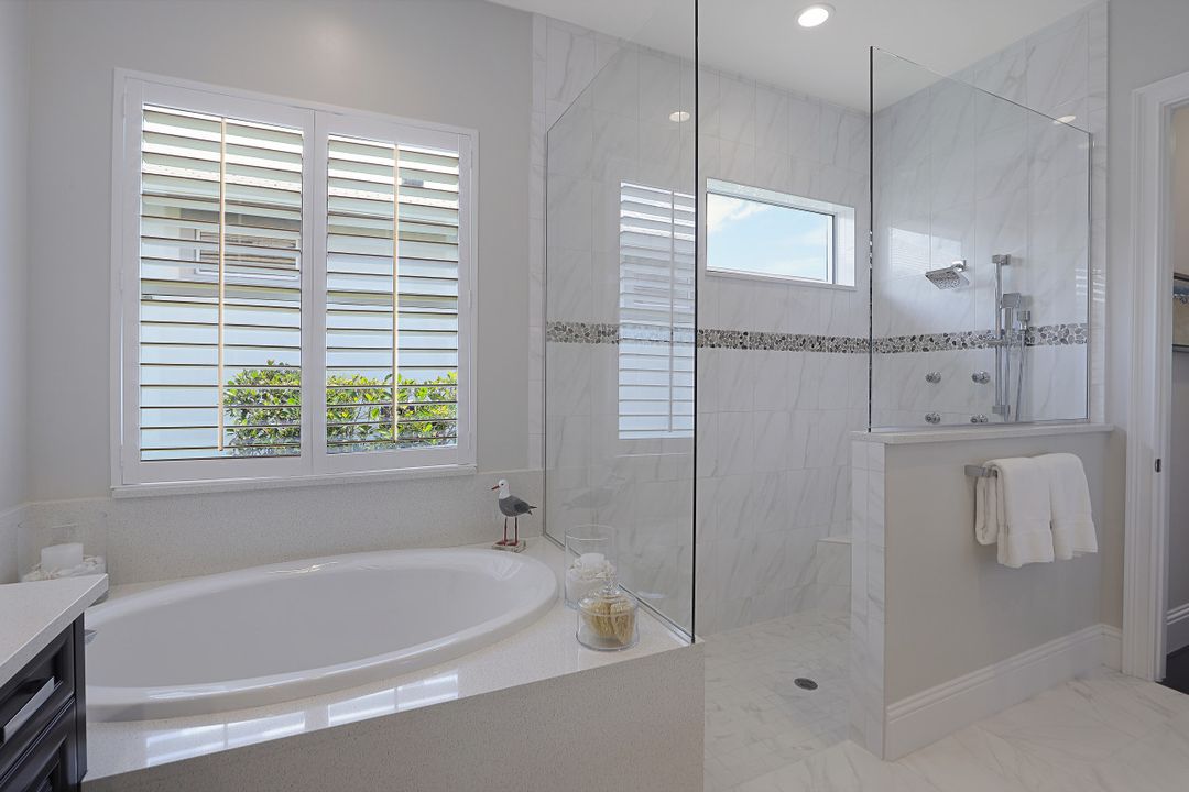 5026 Andros Dr, Naples, FL 34113