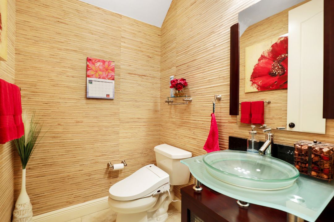 3828 Surfside Blvd, Cape Coral, FL 33914