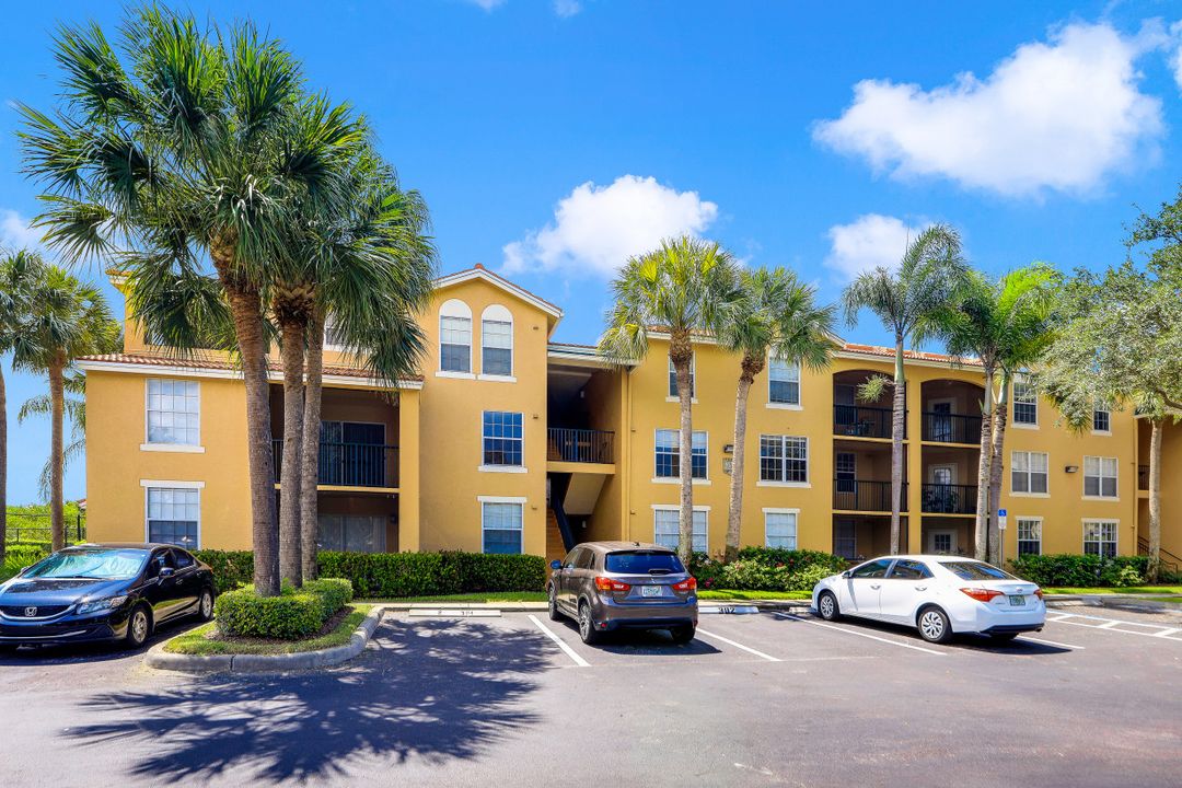 8635 River Homes Lane #2102, Bonita Springs, FL 34135