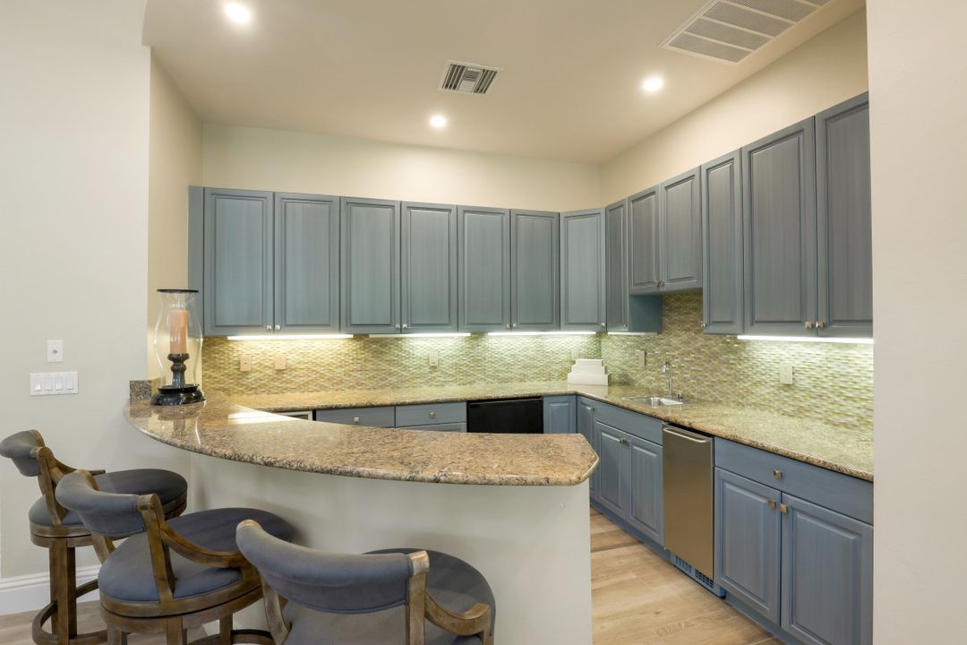 828 Whiskey Creek Dr, Marco Island, FL 34145