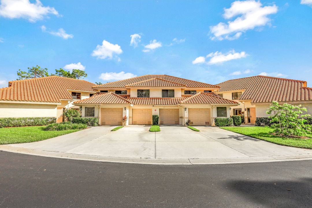 78 Bennington Dr  #Bldg8 #5, Naples, FL 34104