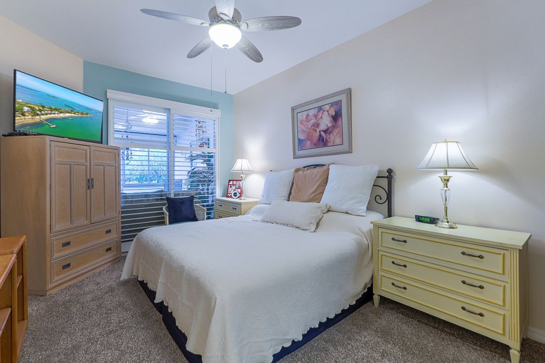 20655 Country Barn Dr, Estero, FL 33928