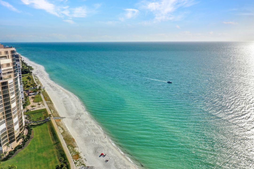4401 Gulf Shore Blvd N #D-207, Naples, FL 34103