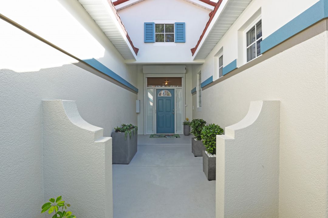 10304 Cape Roman Rd, Bonita Springs, FL 34135