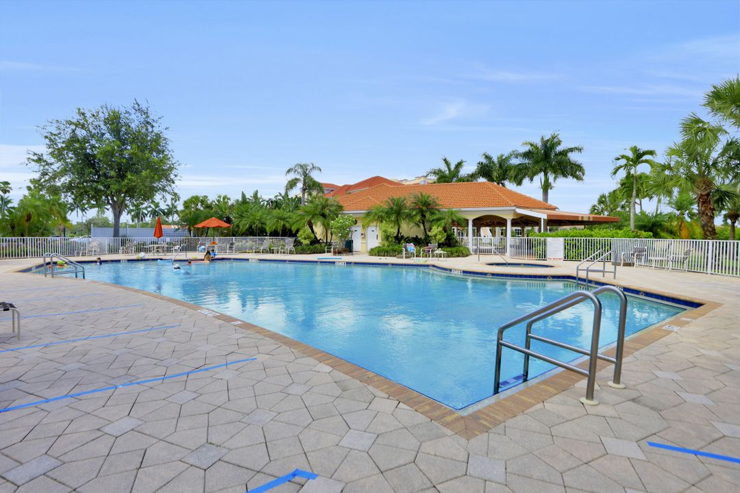 4864 Hampshire Ct #303, Naples, FL 34112