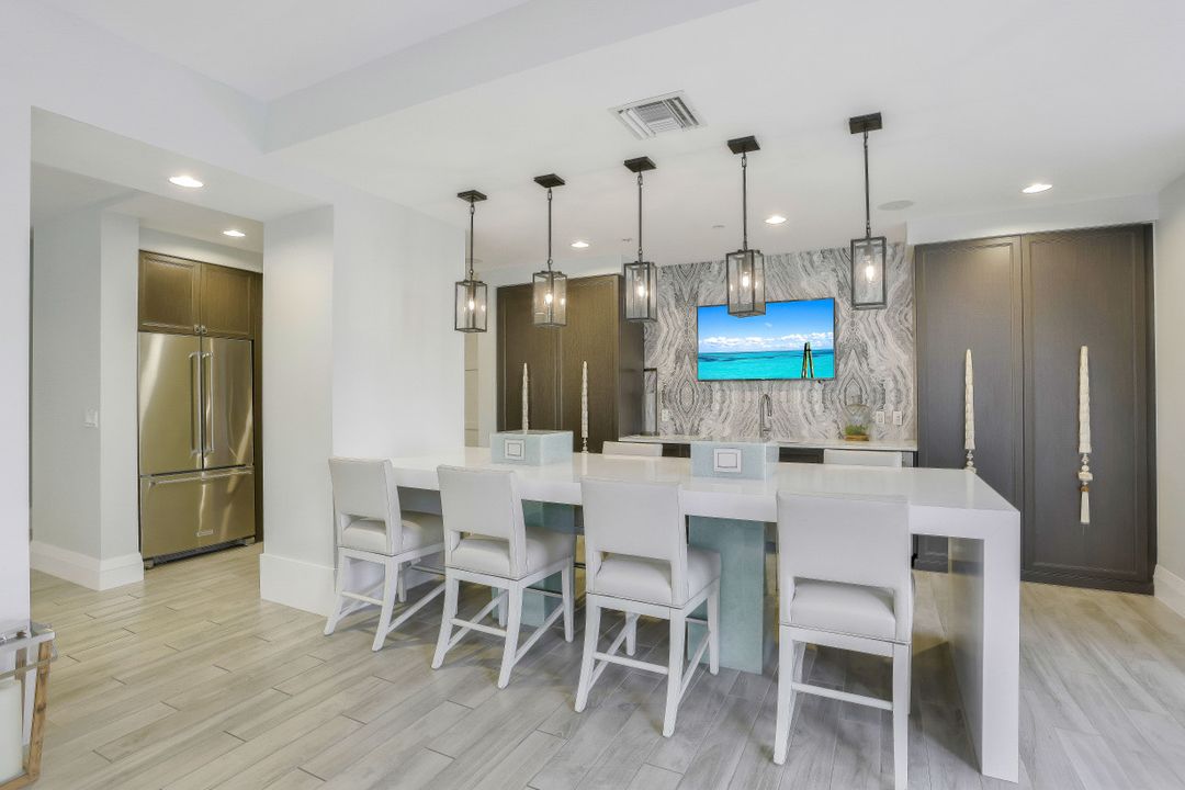 1035 3rd Ave S #105, Naples, FL 34102