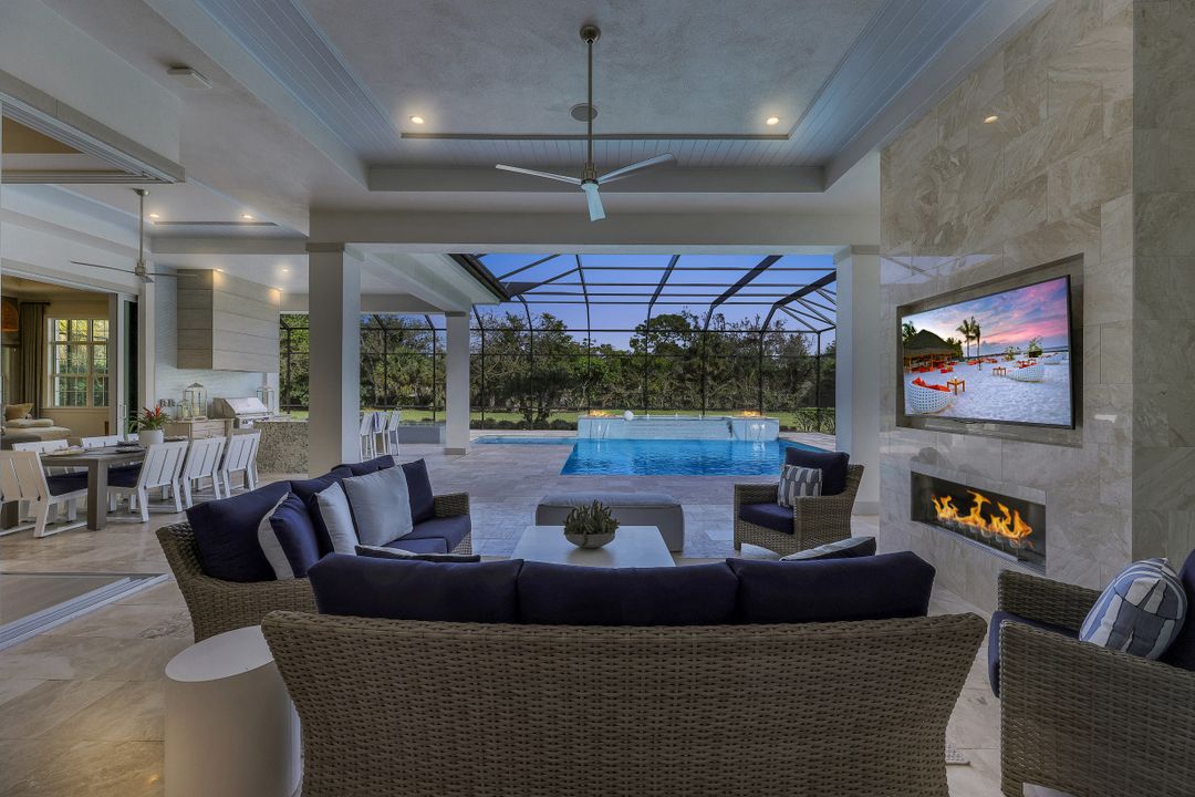 603 West St, Naples, FL 34108