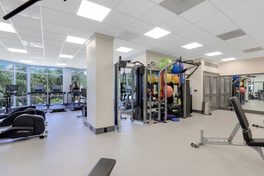 6585 Nicholas Blvd #1103, Naples, FL 34108