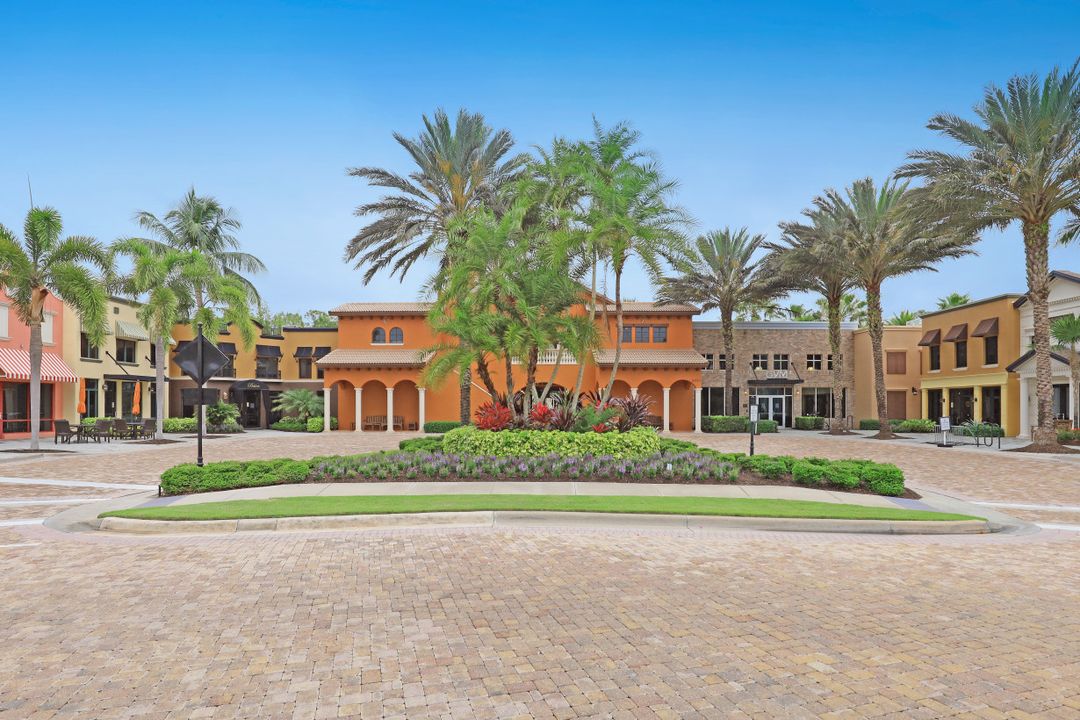 9128 Delano St #89-2, Naples, FL 34113