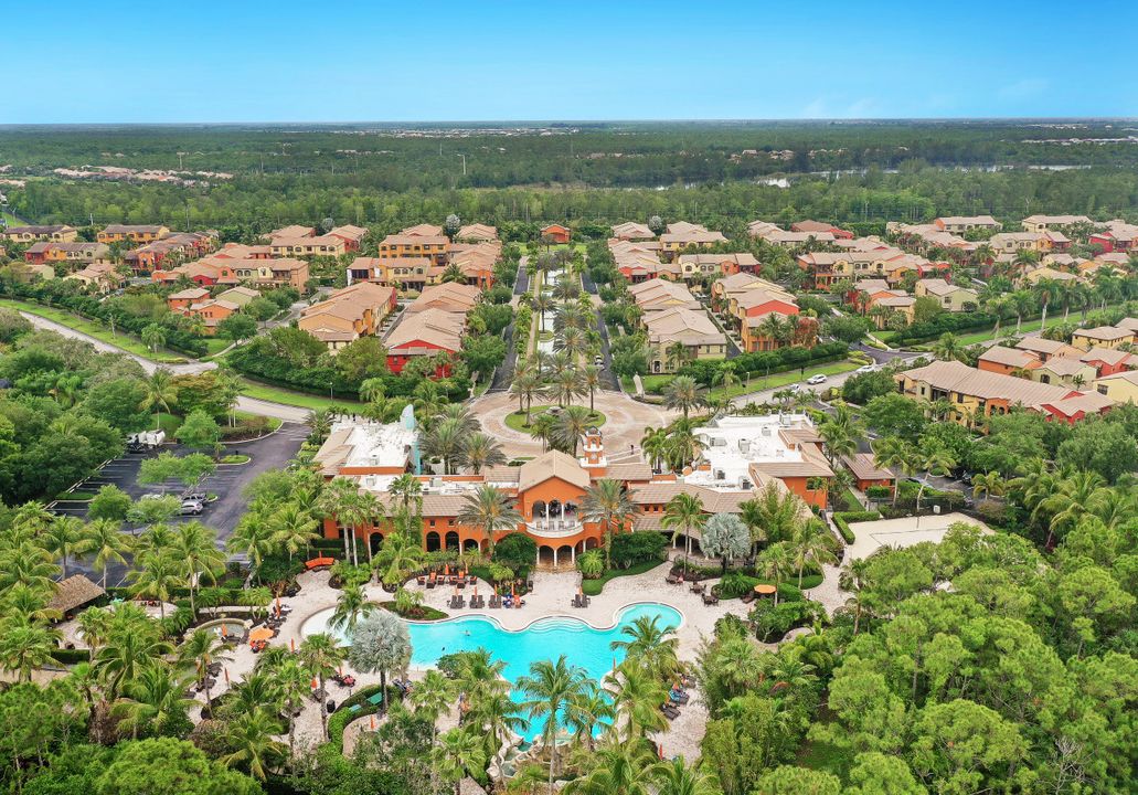 9128 Delano St #89-2, Naples, FL 34113