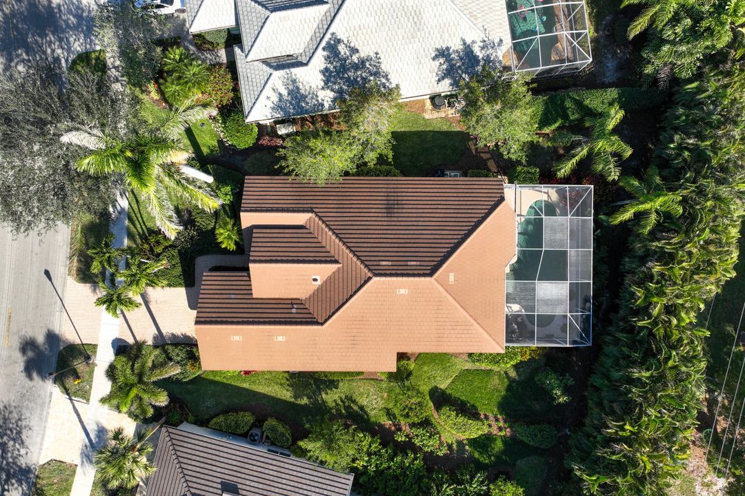 1753 Winding Oaks Way, Naples, FL 34109