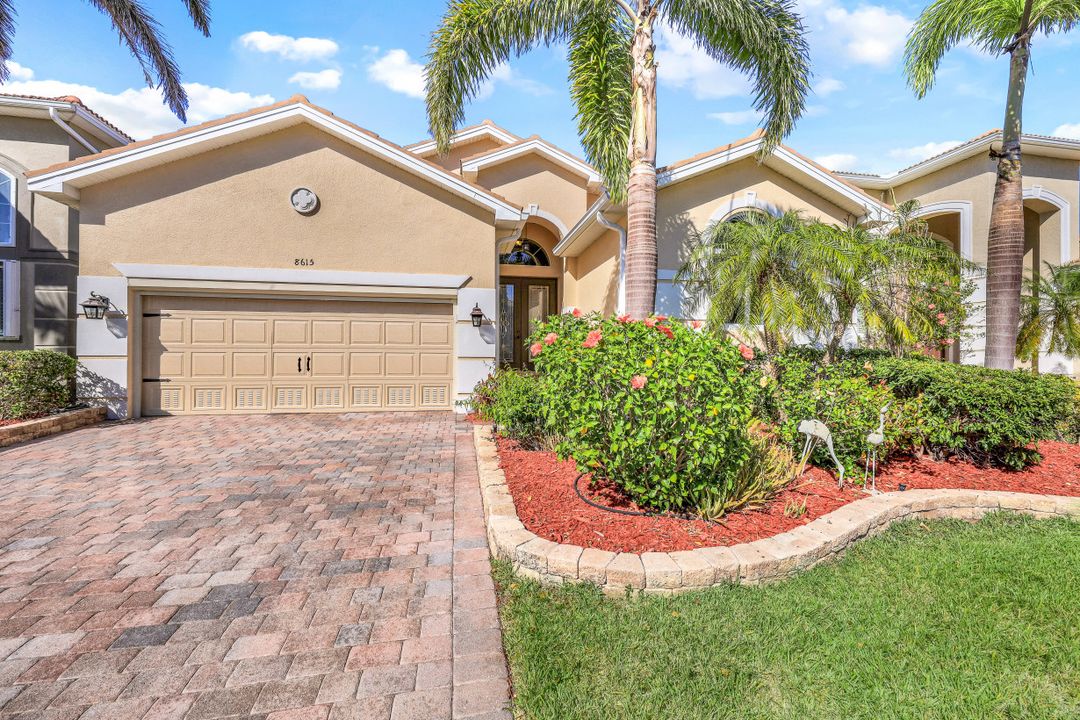 8615 Sumner Ave, Fort Myers, FL 33908