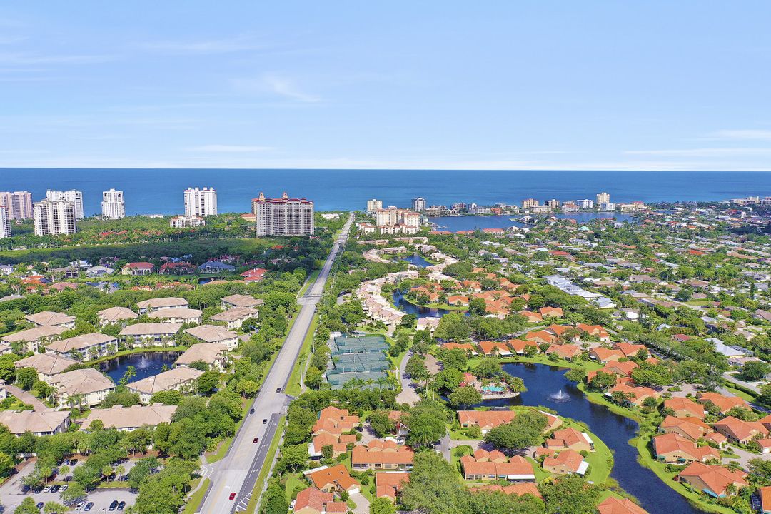 714 Reef Point Cir #4, Naples, FL 34108