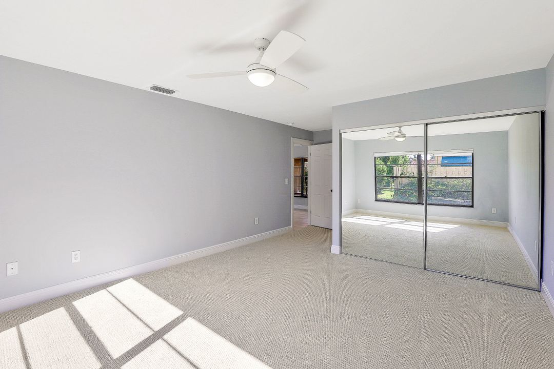 714 Reef Point Cir #4, Naples, FL 34108