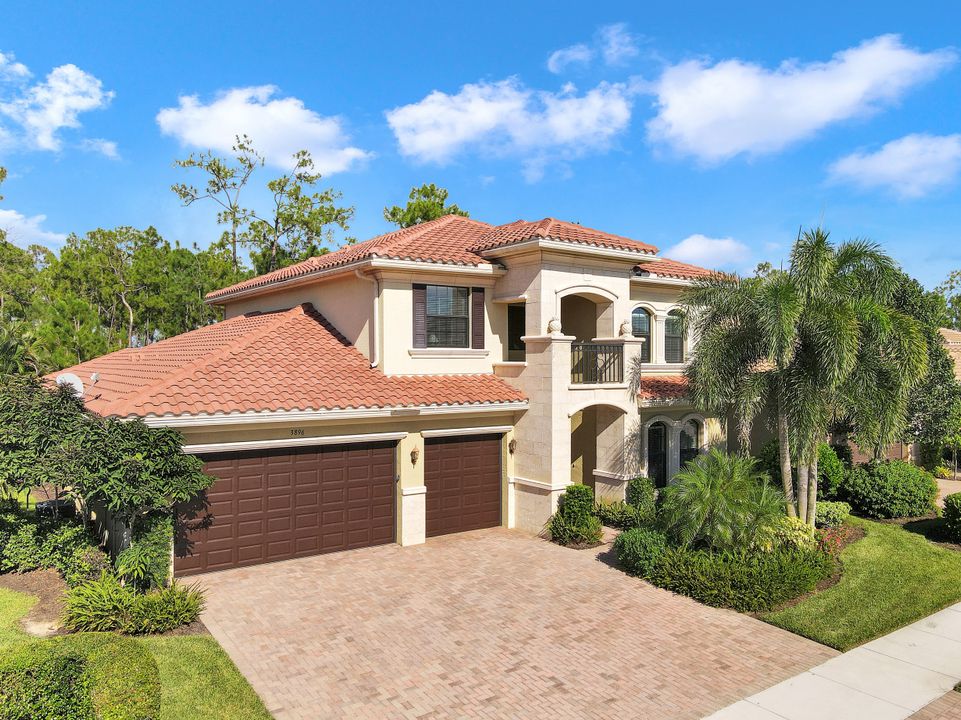 3896 Gibralter Dr, Naples, FL 34119