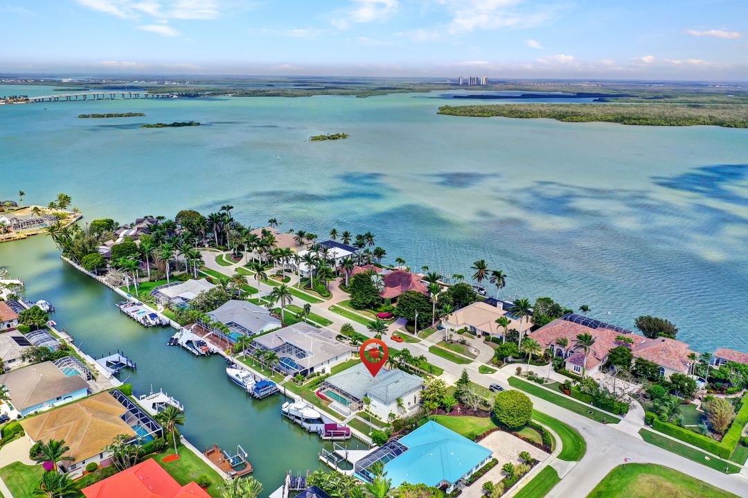 318 Polynesia Ct, Marco Island, FL 34145