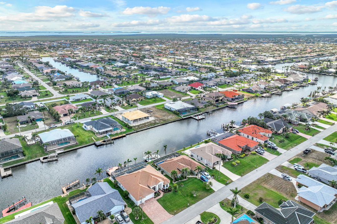 1736 SW 50th Terrace, Cape Coral, FL 33914