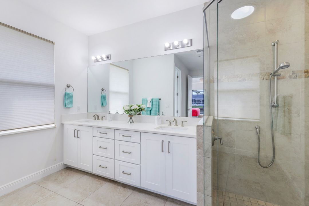 1736 SW 50th Terrace, Cape Coral, FL 33914