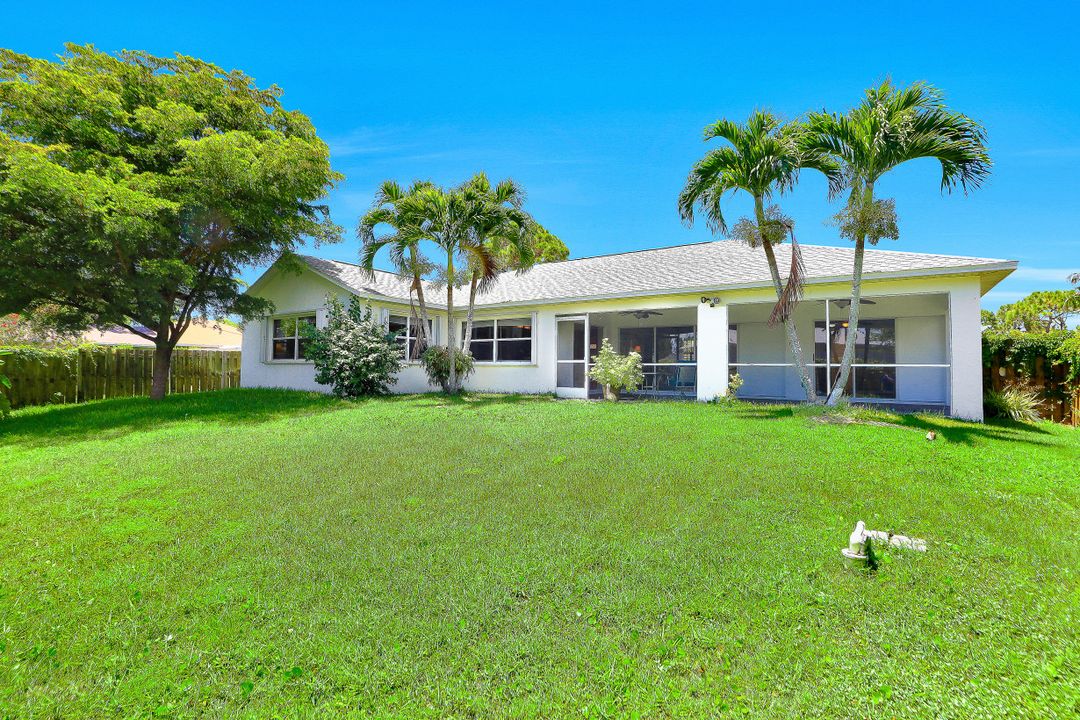 4567 Key Largo Ln, Bonita Springs, FL 34134