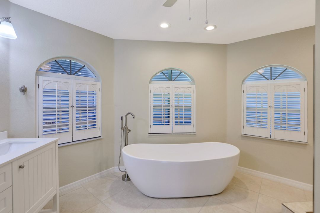 4567 Key Largo Ln, Bonita Springs, FL 34134