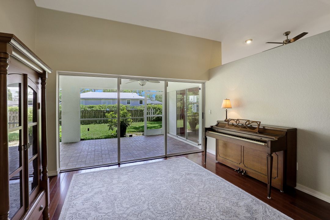 4567 Key Largo Ln, Bonita Springs, FL 34134