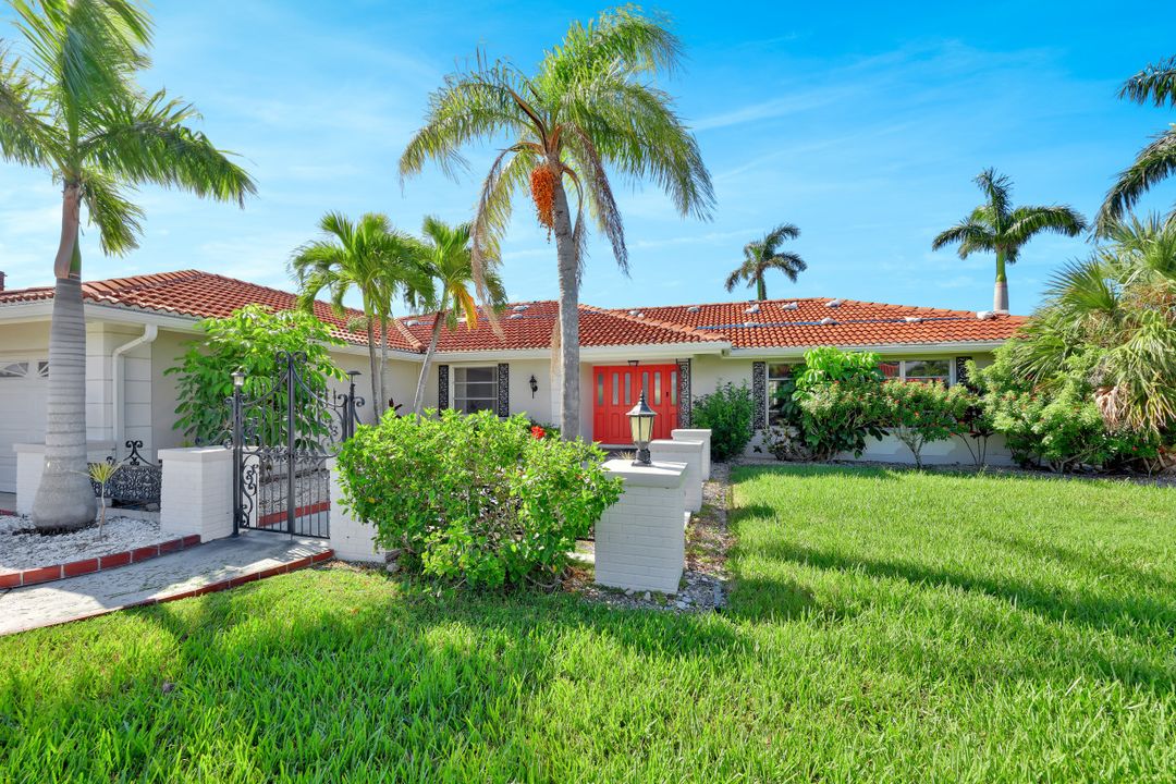 4940 SW 3rd Ave, Cape Coral, FL 33914