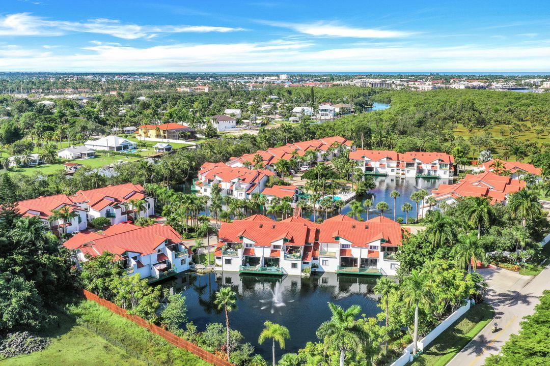 2294 Anchorage Ln #C, Naples, FL 34104