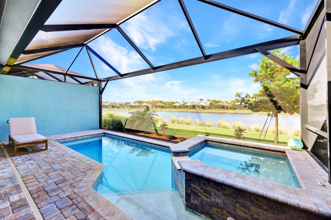 6365 Arriba Ave, Naples, FL 34113