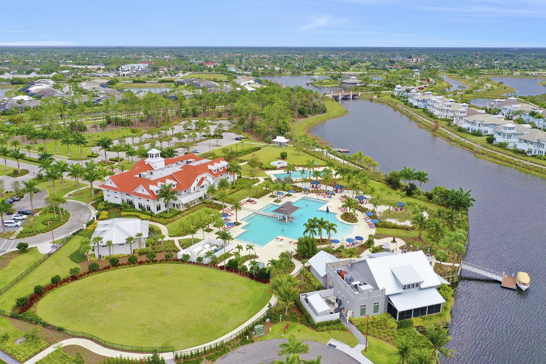 6365 Arriba Ave, Naples, FL 34113