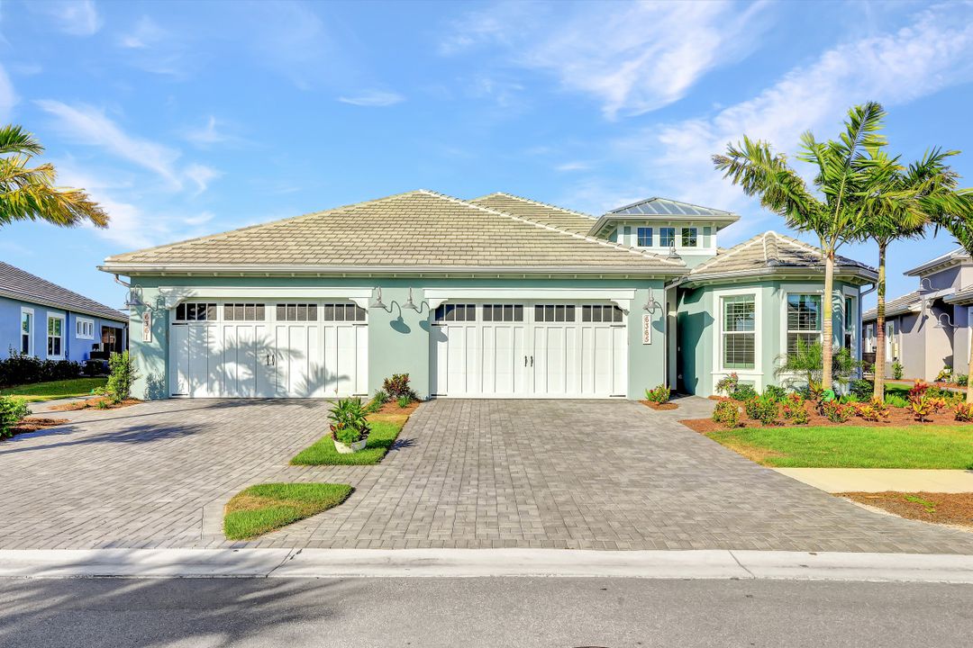 6365 Arriba Ave, Naples, FL 34113