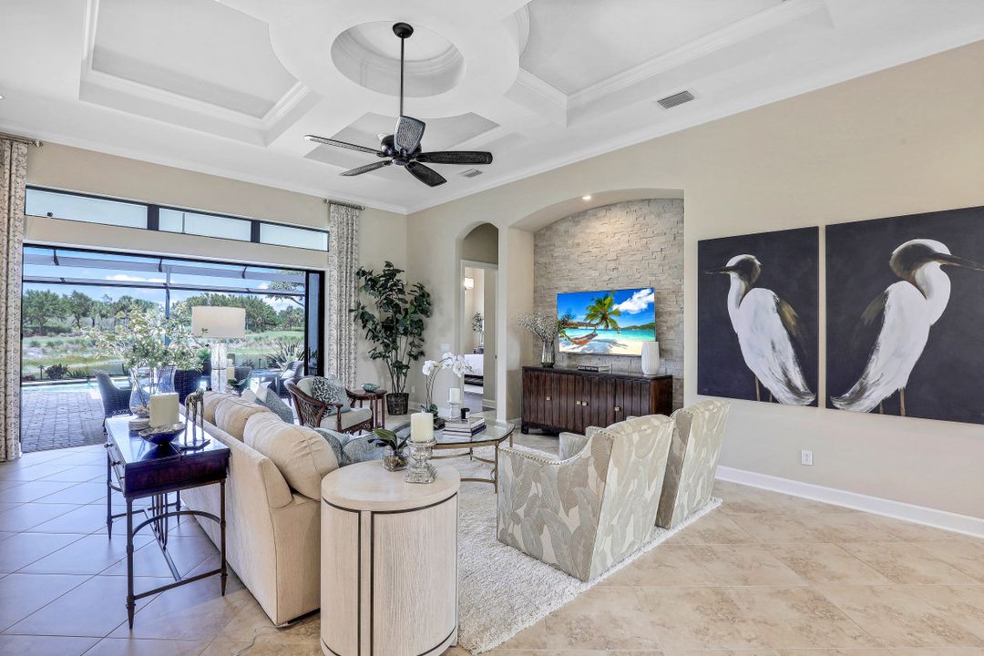 8828 Savona Ct, Naples, FL 34119