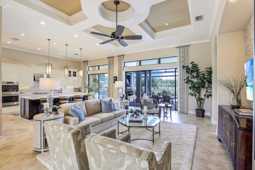 8828 Savona Ct, Naples, FL 34119