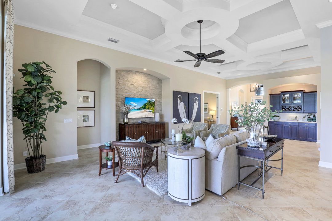 8828 Savona Ct, Naples, FL 34119