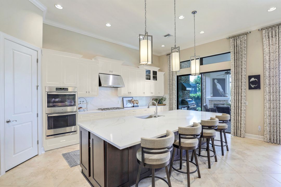 8828 Savona Ct, Naples, FL 34119