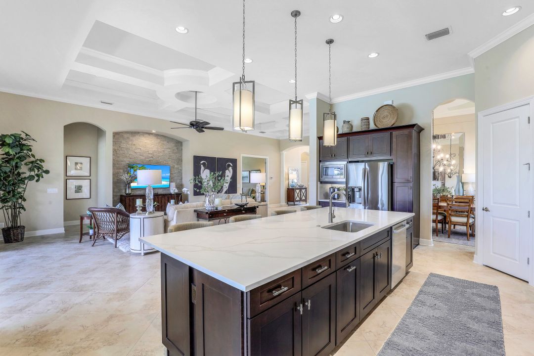 8828 Savona Ct, Naples, FL 34119