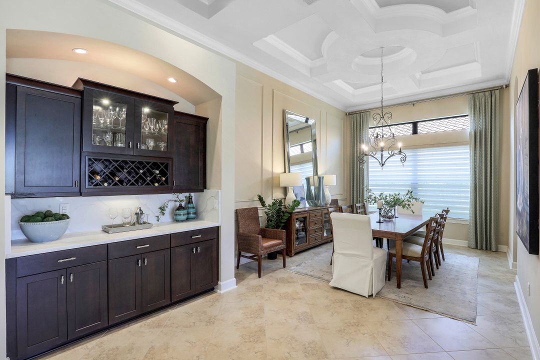 8828 Savona Ct, Naples, FL 34119