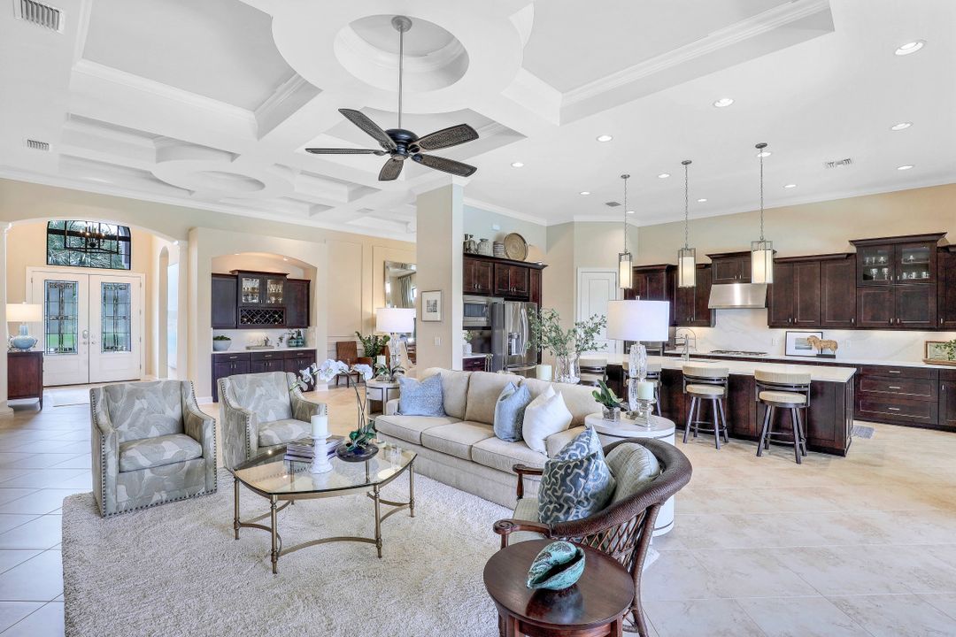 8828 Savona Ct, Naples, FL 34119