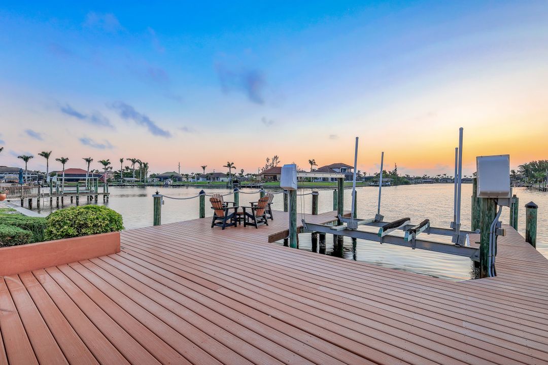 4702 SW 25th Ct, Cape Coral, FL 33914